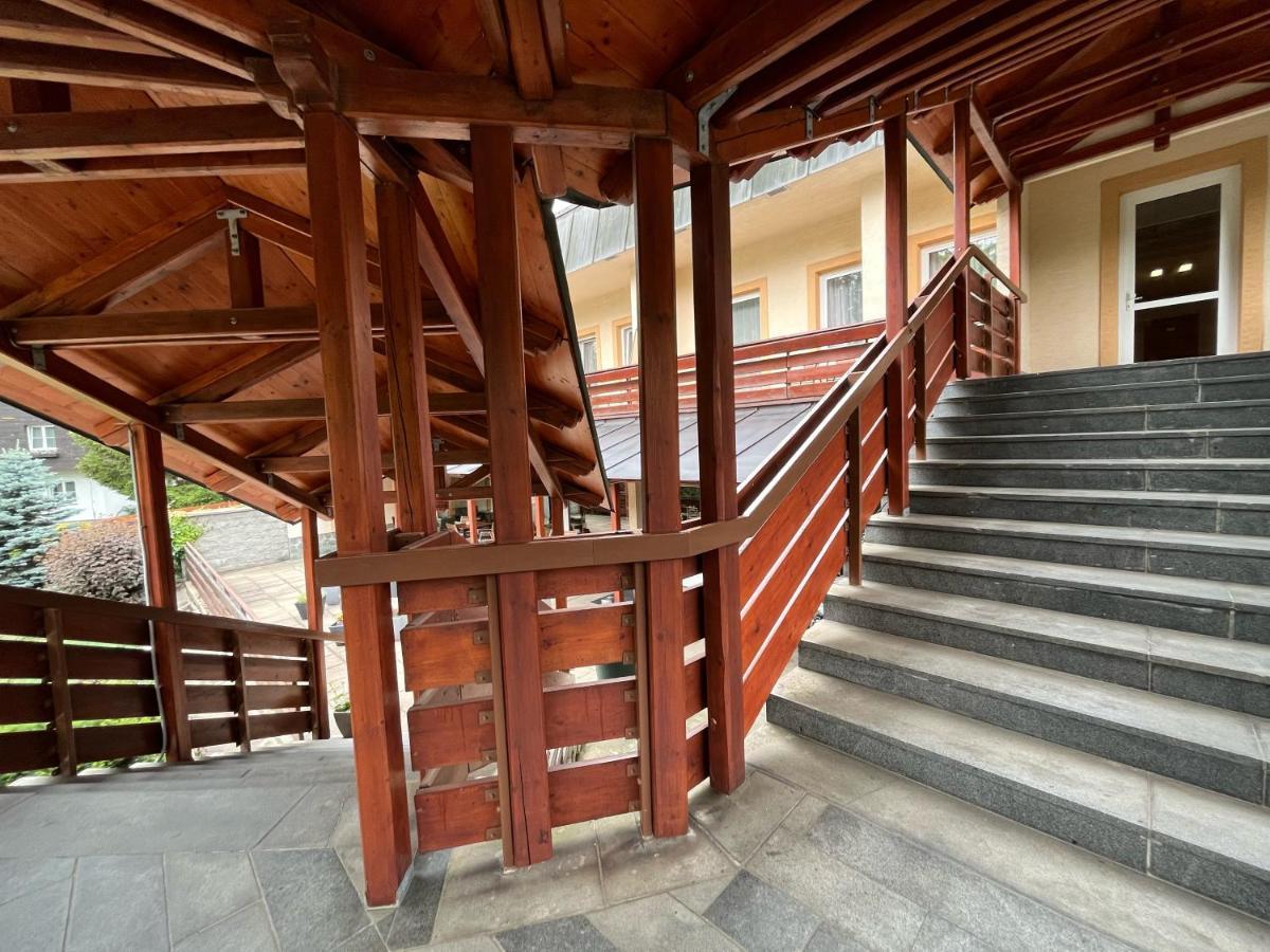 Hotel Arnika Janske Lazne Bagian luar foto