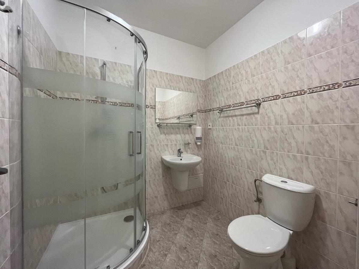 Hotel Arnika Janske Lazne Bagian luar foto