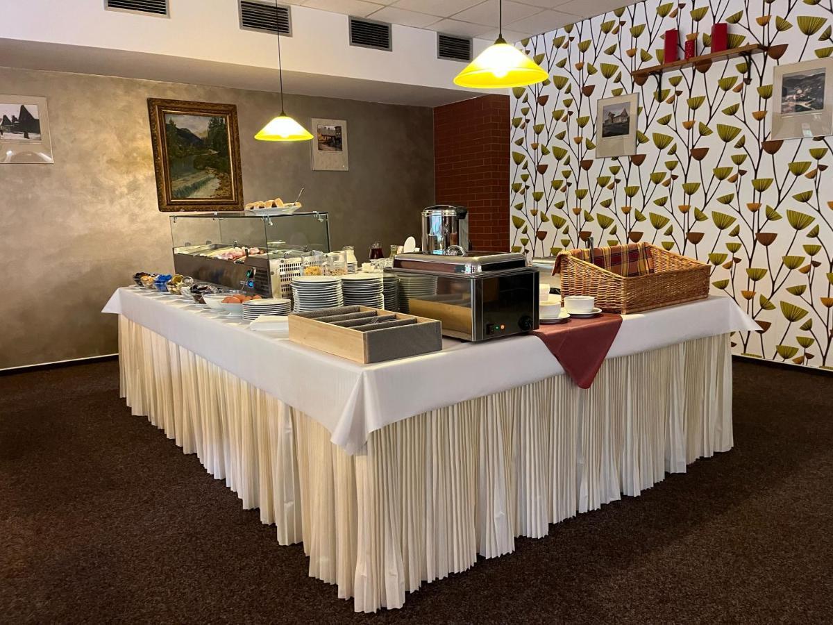 Hotel Arnika Janske Lazne Bagian luar foto