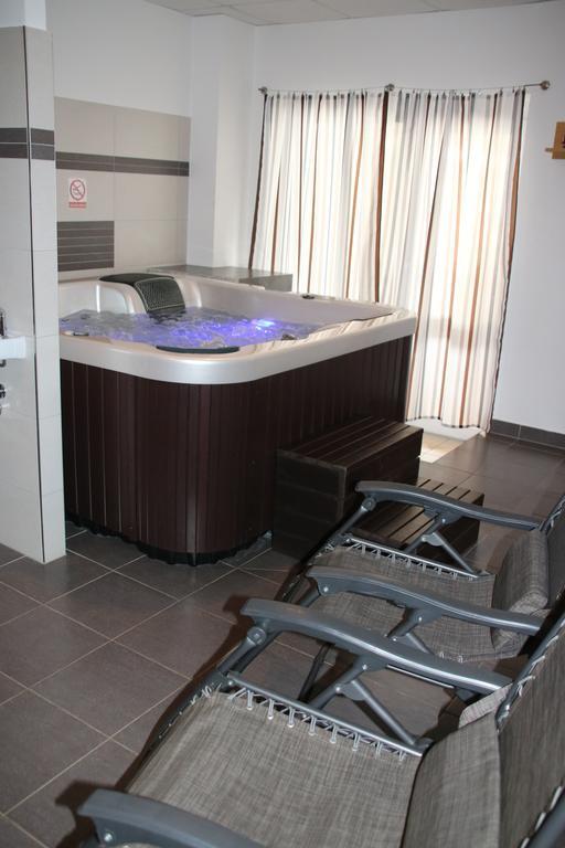 Hotel Arnika Janske Lazne Bagian luar foto